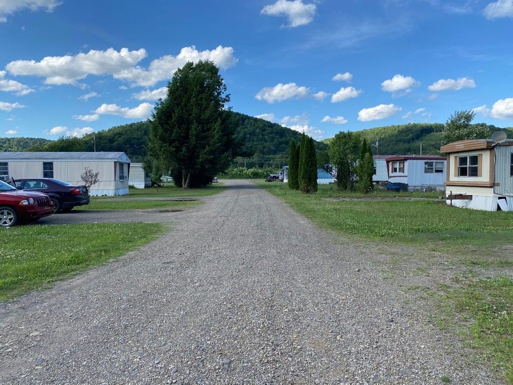 160 Railroad Ave, Roulette, PA 16746